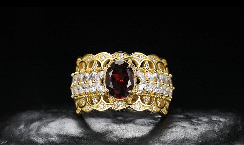 Elegant Moment - Crystal Vintage Ring