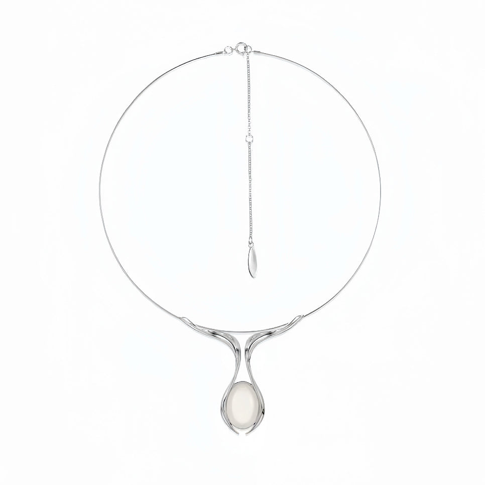 Elegant Queen - Clear Quartz Necklace